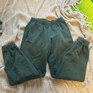 green brandy melville rosa sweatpants